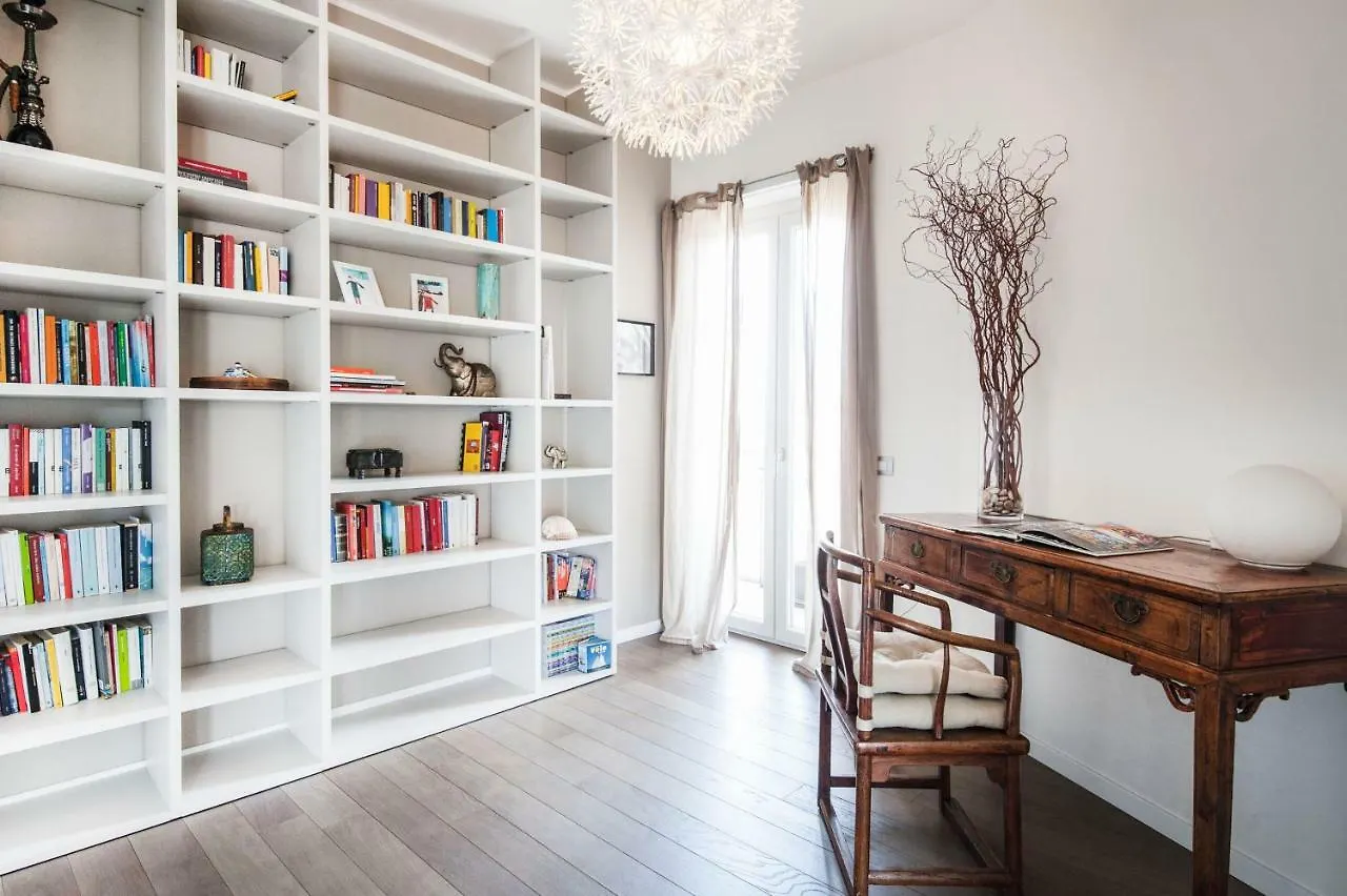 Milano Lush Contemporary Flat Apartment 0*, Milan Italy